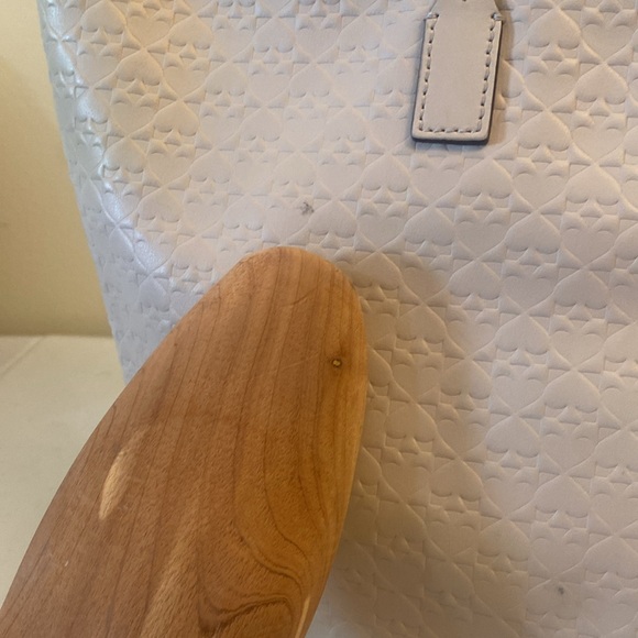 Cream Kate Spade Bag w/ Matching Wallet - Picture 10 of 10